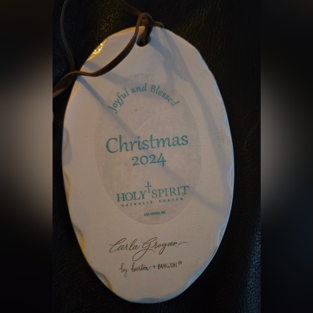 HOST PICK! ๐๐ Burton & Burton Nativity porcelain wall/door hanger 6" - Picture 5 of 7